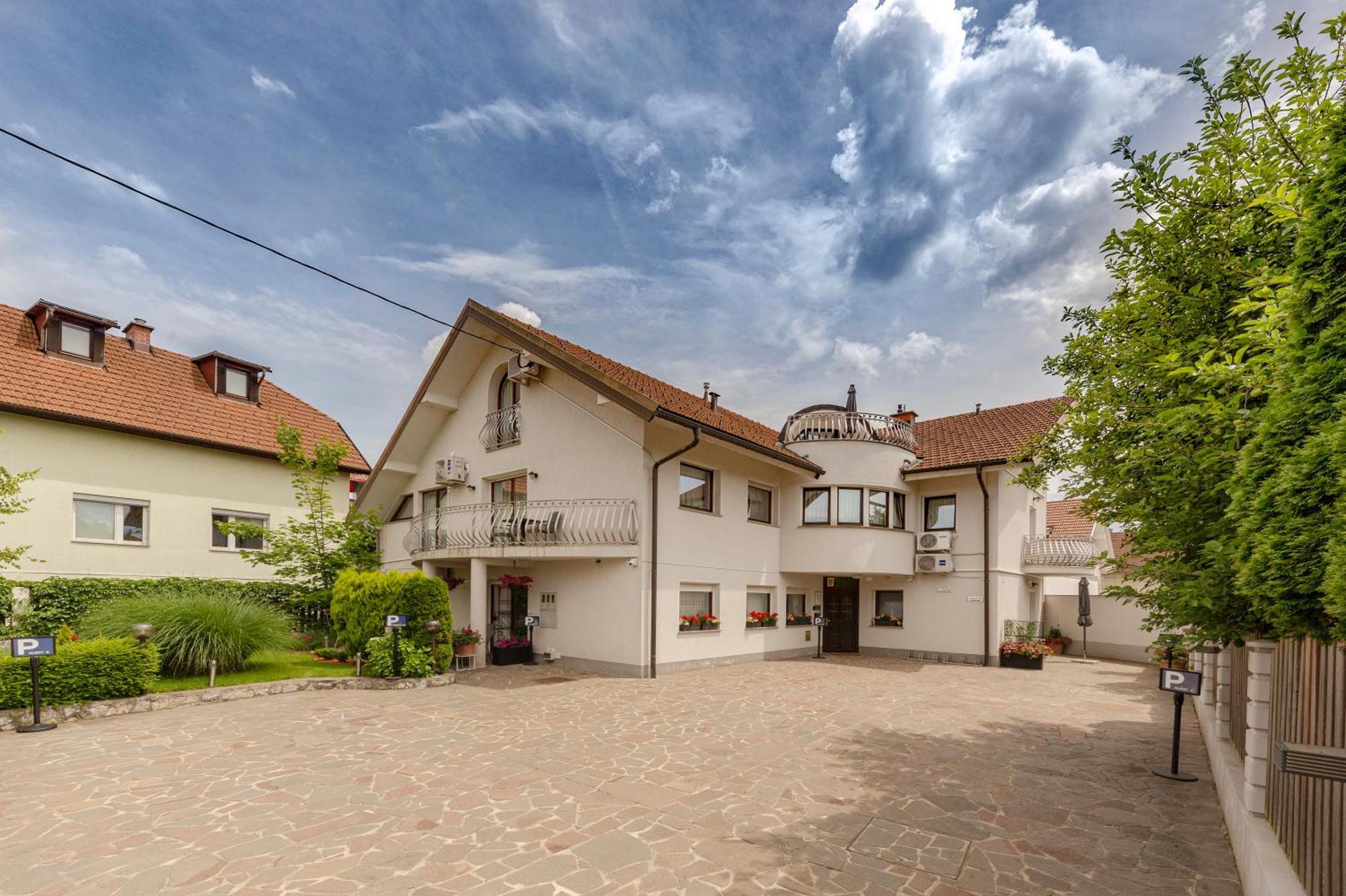 Vila Art Ljubljana Exterior photo